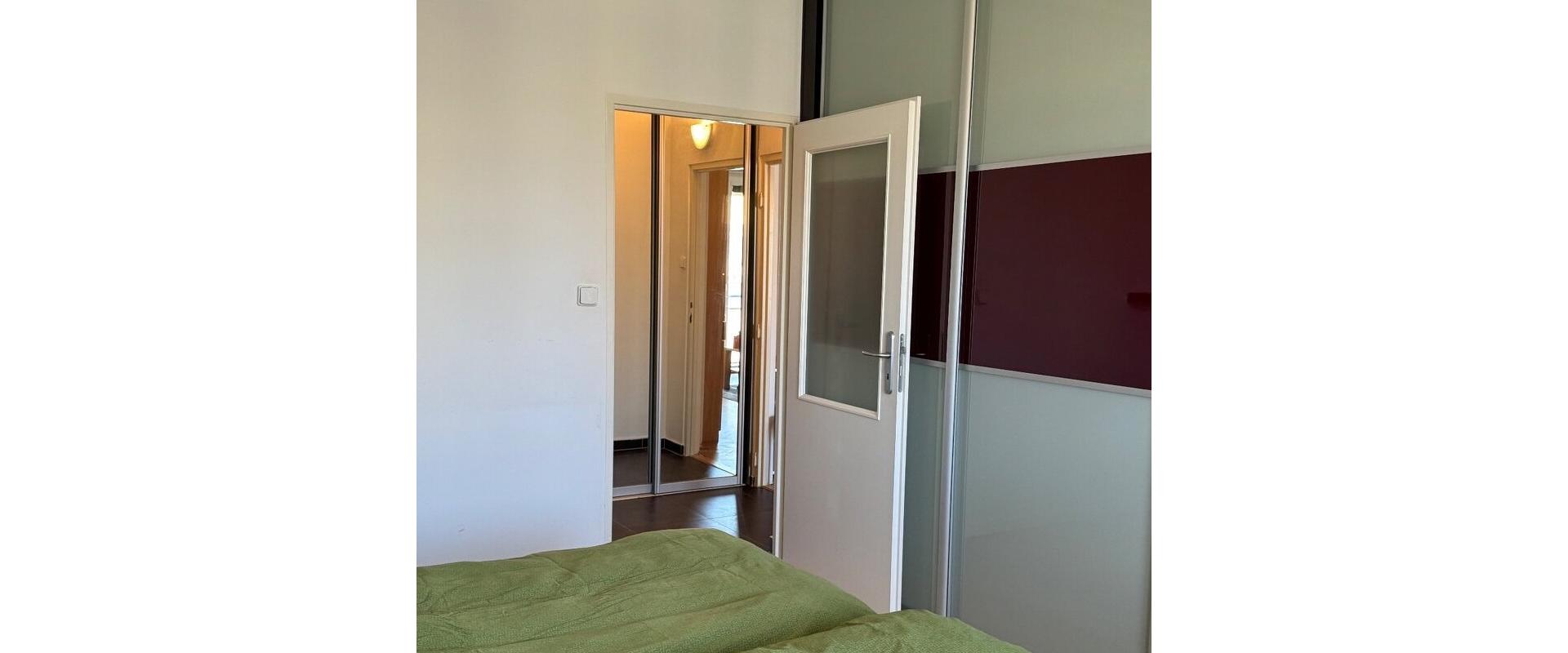 Slnečný 2,5 izbový byt v blízkosti Štrkoveckého jazera