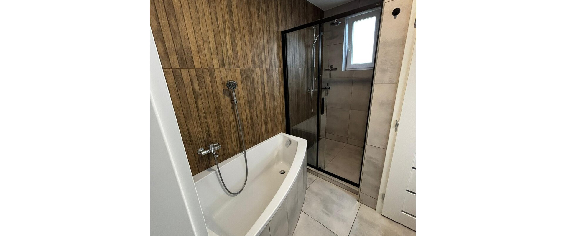 Prenájom nadštandardný 3 izbový byt  87m2 v RUŽINOVE,