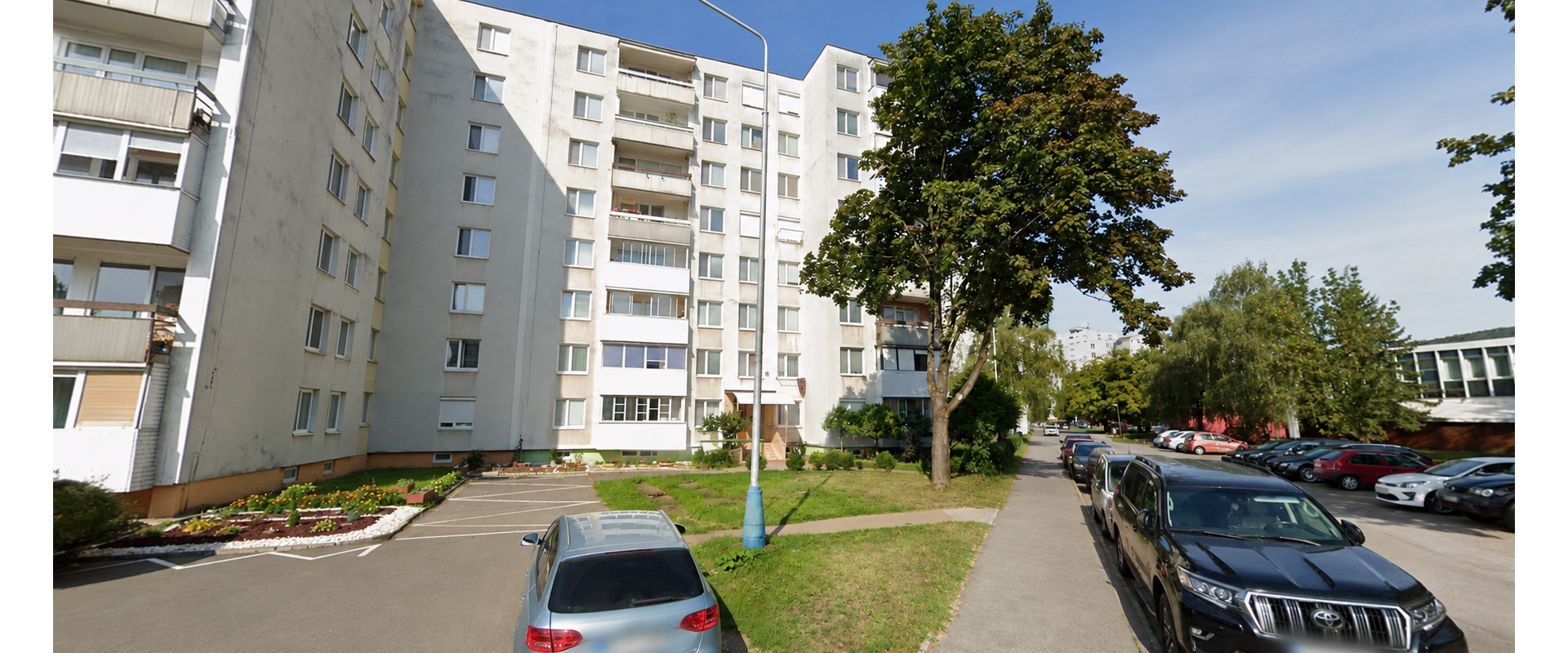 Na predaj zrekonštruovaný a kompletne zariadený 3 - izbový byt  v Humennom.