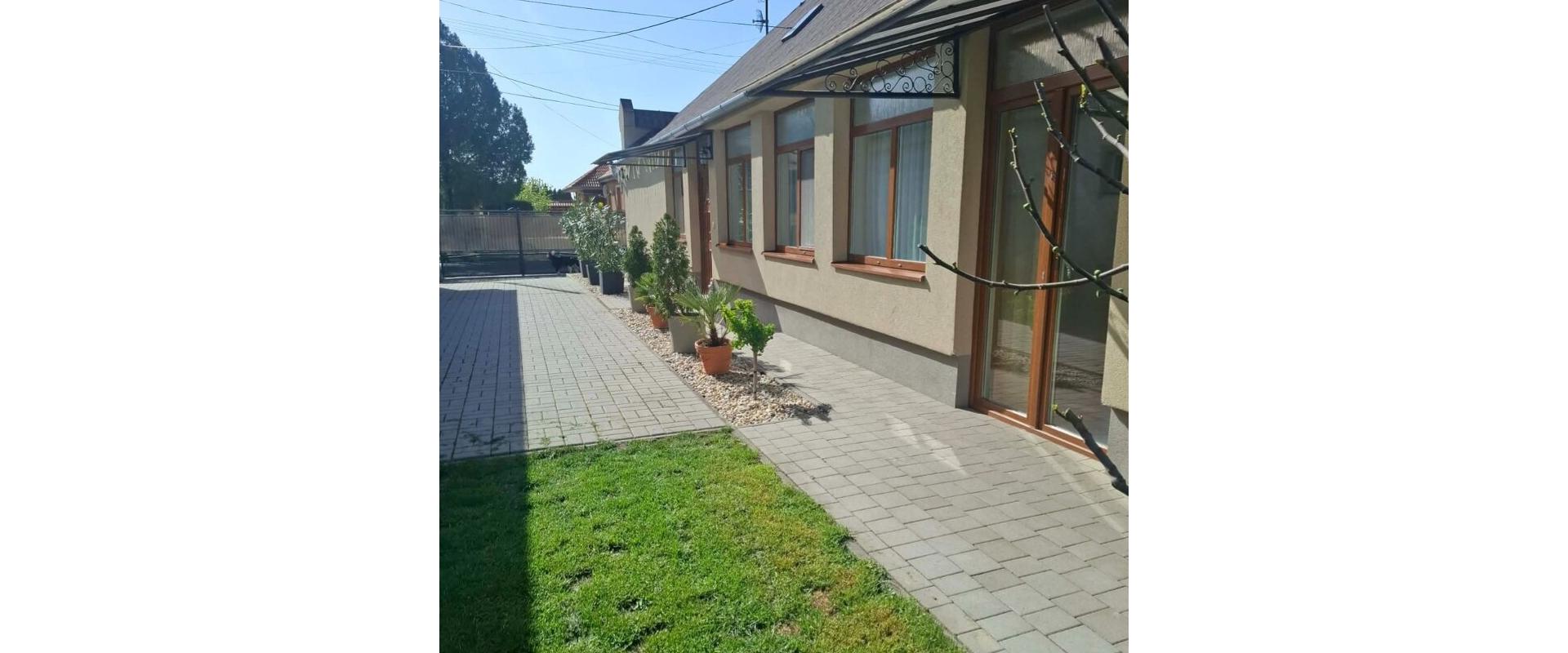 Penzión s bazénom a výrivkou 40 min od Bratislavy