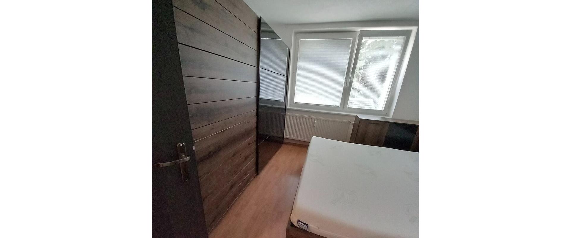Prenájom 2-izbového bytu - 37 m² – Čadca, ul. Podjavorinskej