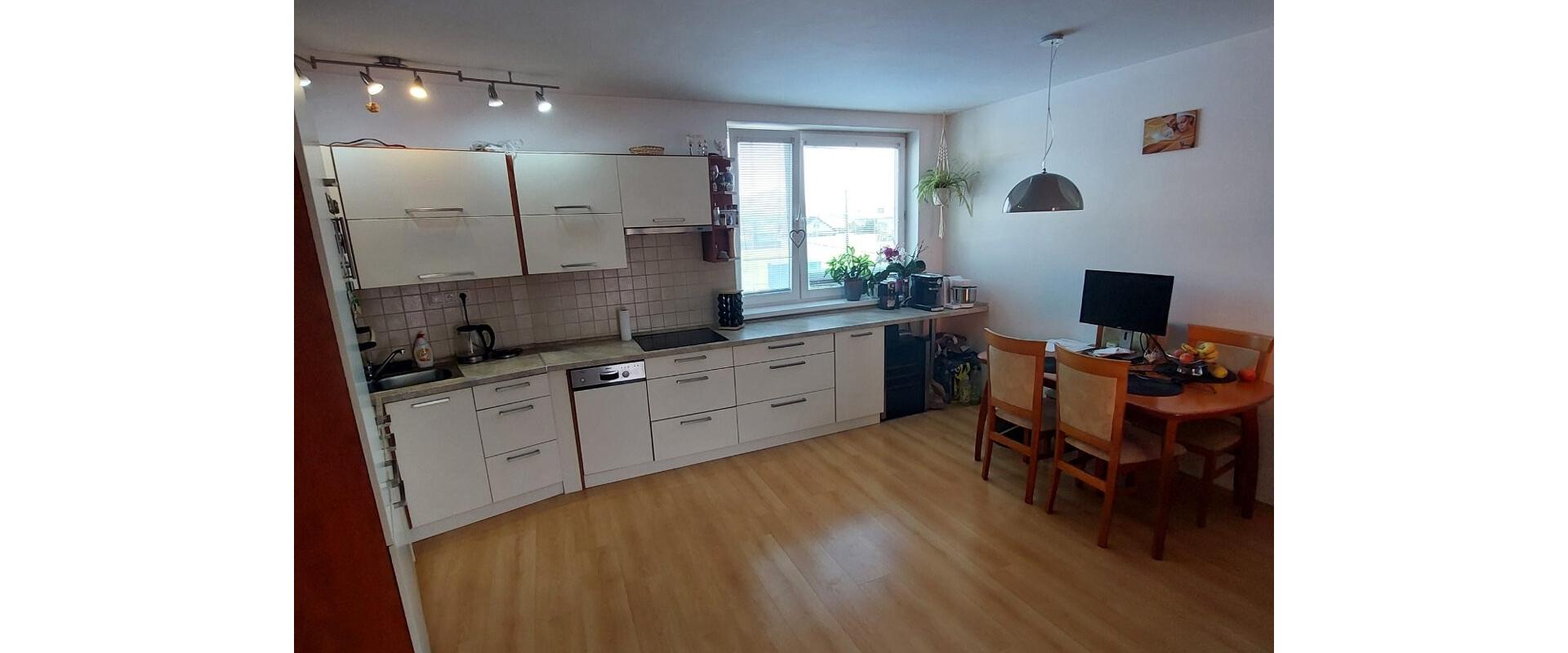 Moderný 2-izbový byt - 59 m² na prenájom v obci Mojš.