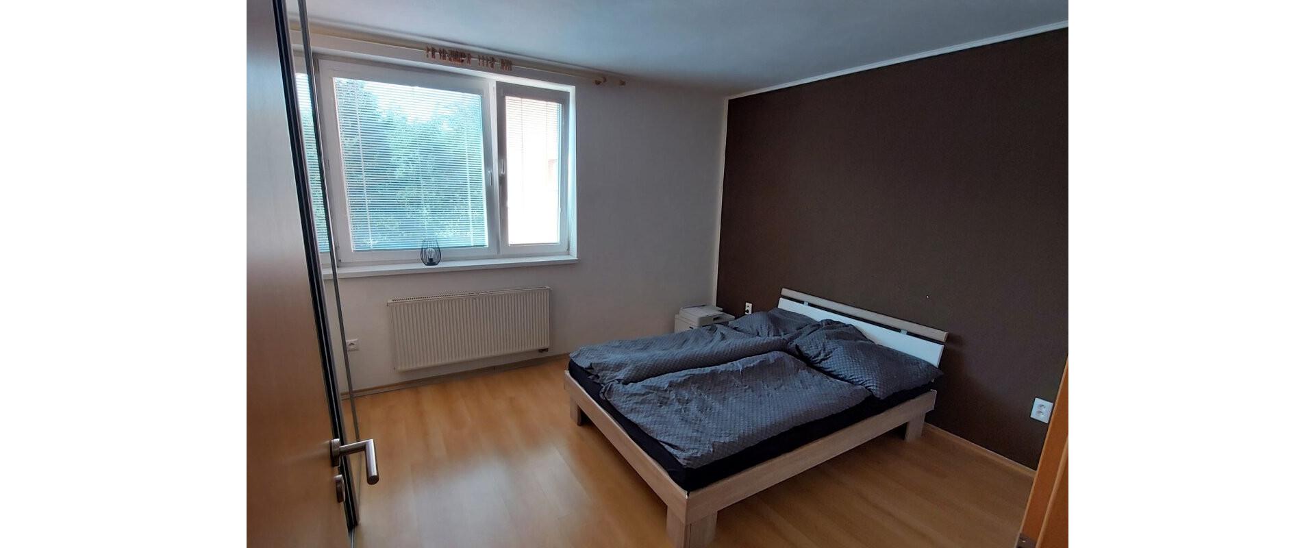 Moderný 2-izbový byt - 59 m² na prenájom v obci Mojš.