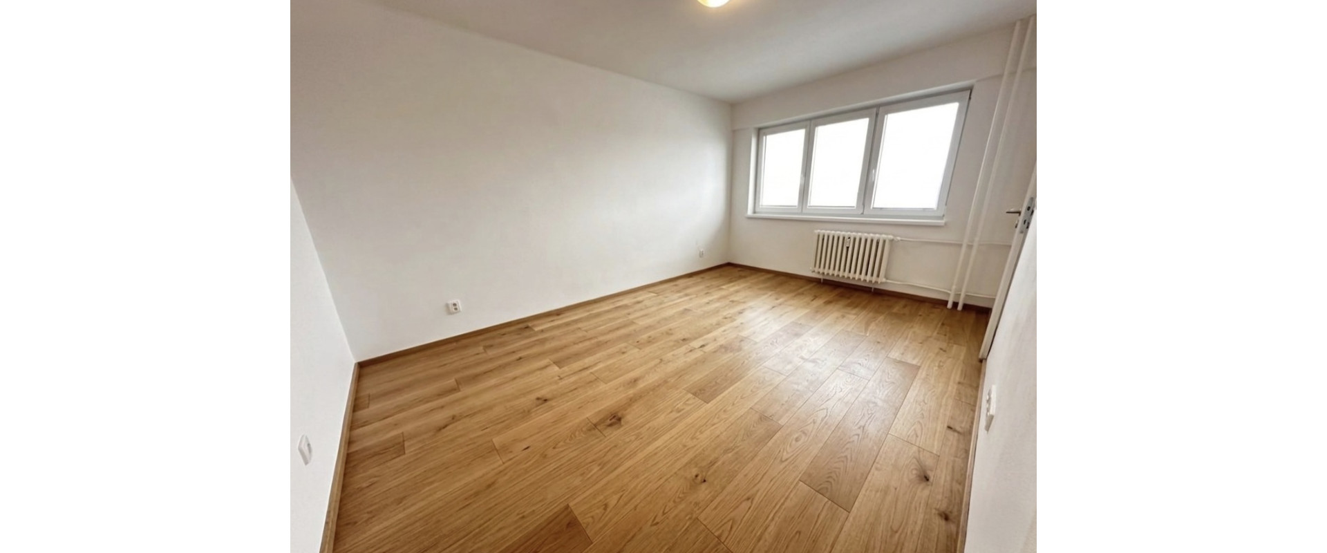PREDAJ ŠTARTOVACÍ/INVESTIČNÝ 1-IZB.BYT + LOGGIA, KARLOVA VES