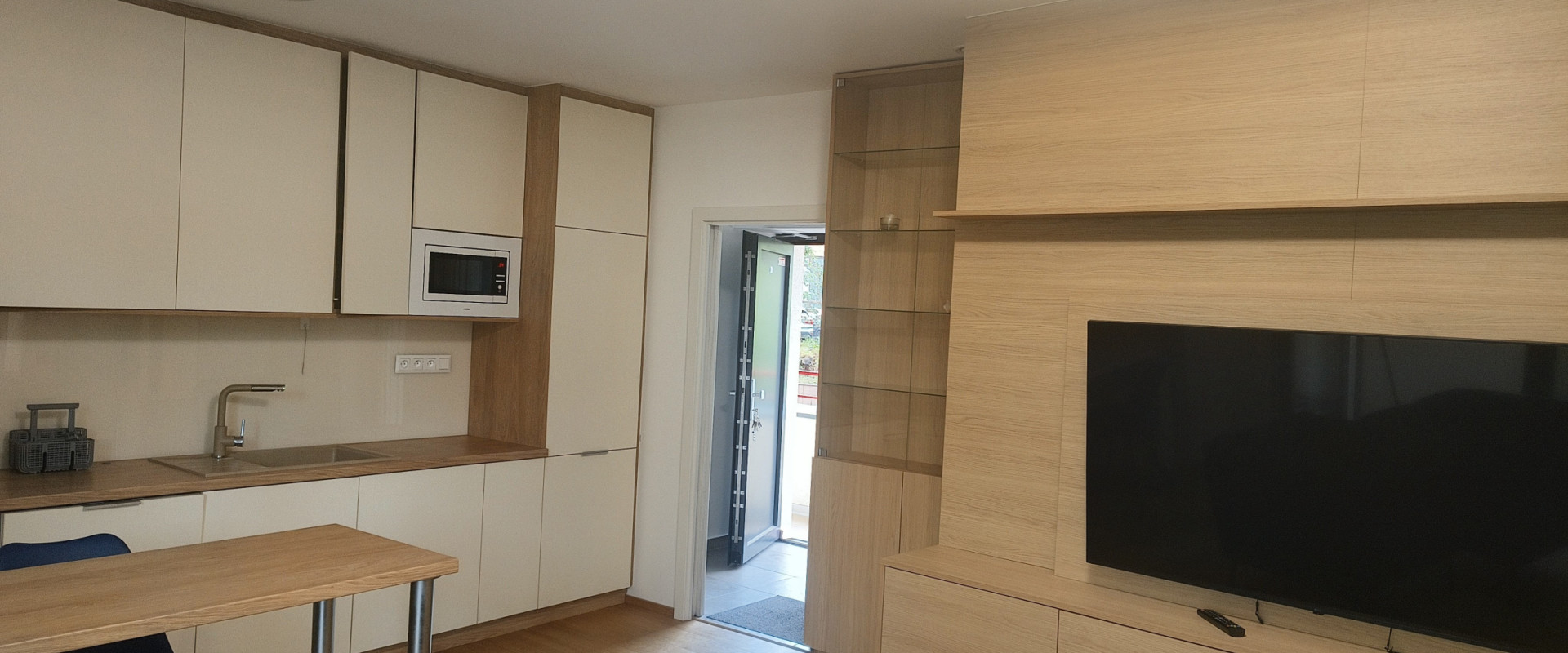 Na prenájom 3-izbový byt- 60 m² v centre mesta, pri Auparku.
