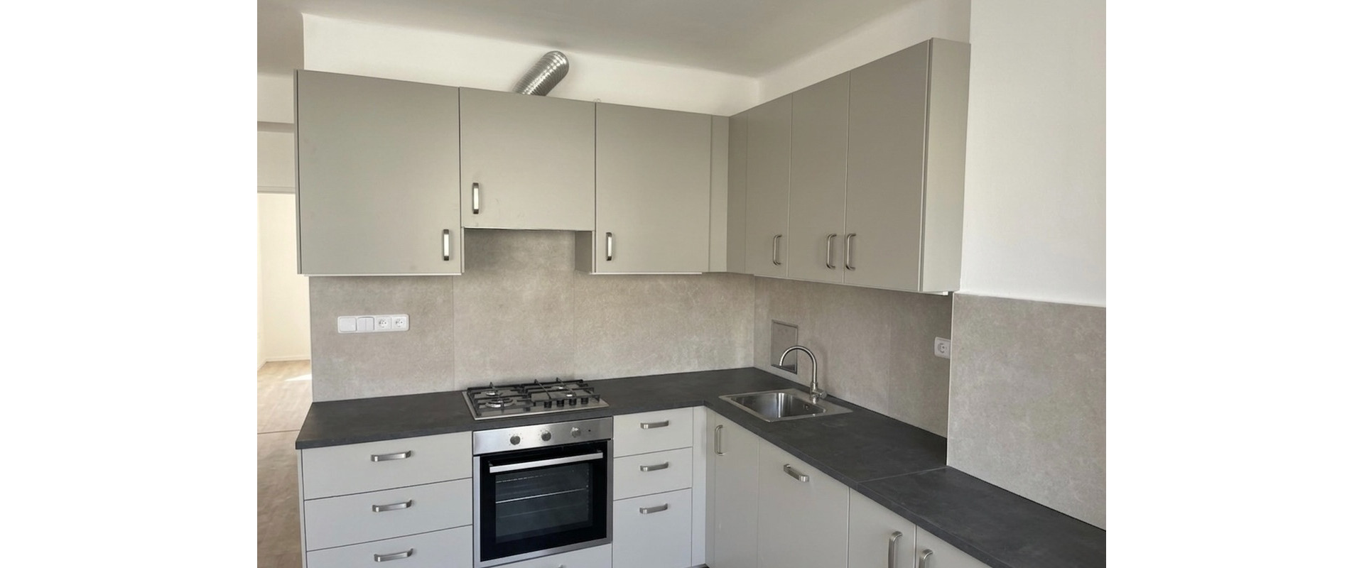 Na predaj 2-izbový byt s balkónom v Trenčianskych Tepliciach