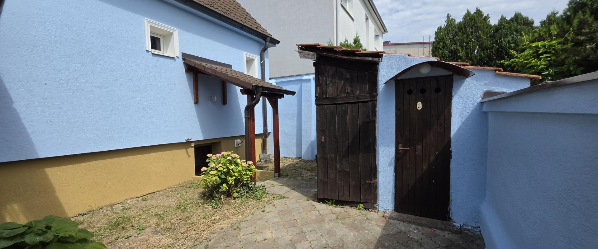 Priestranný 5-izbový dom s výťahom a veľkou záhradou