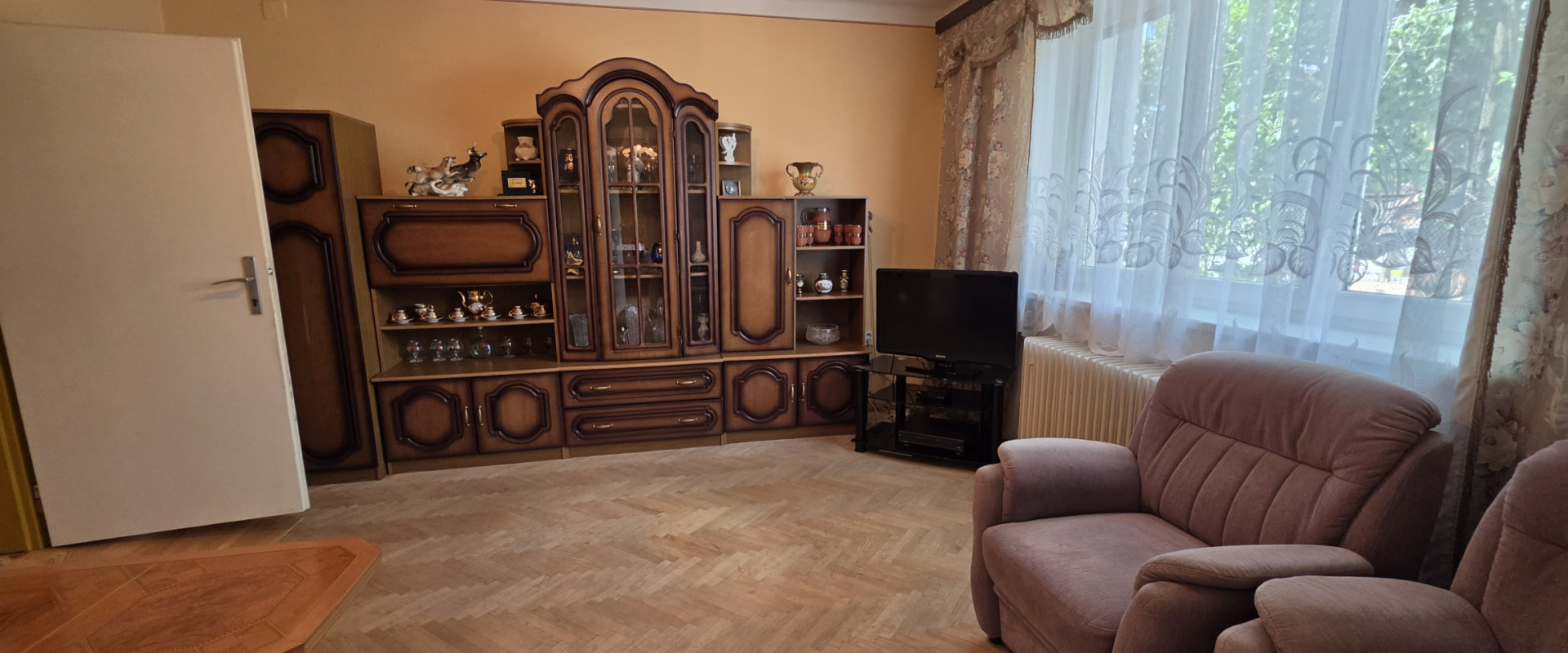 Priestranný 5-izbový dom s výťahom a veľkou záhradou