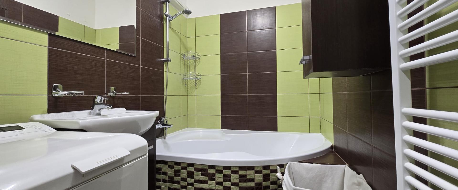 Na predaj  2-izbový tehlový byt s 2 balkónmi – Púchov,