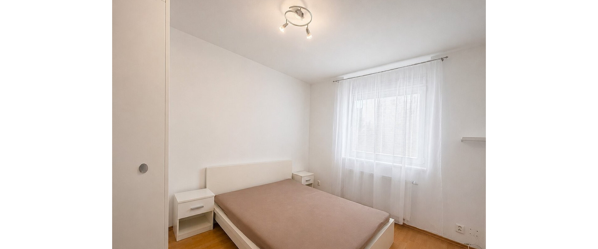 Predaj, 2-izbový byt po čiastočnej rekonštrukcii na Vlčincoch
