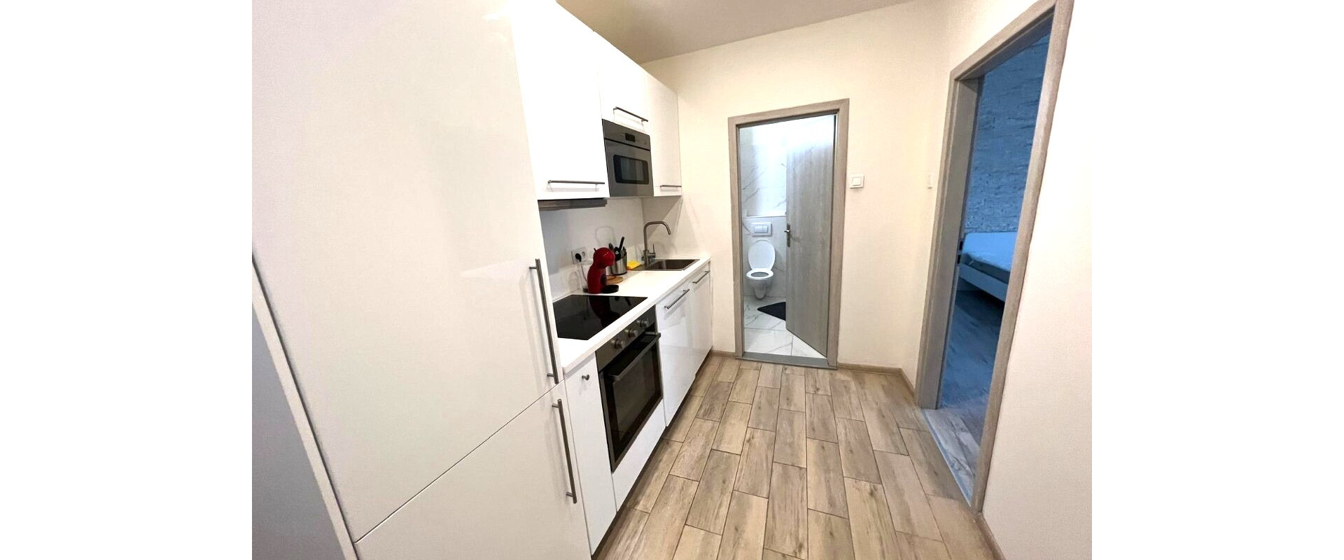 PREDAJ 1-izbový byt s balkónom v zelenej lokalite