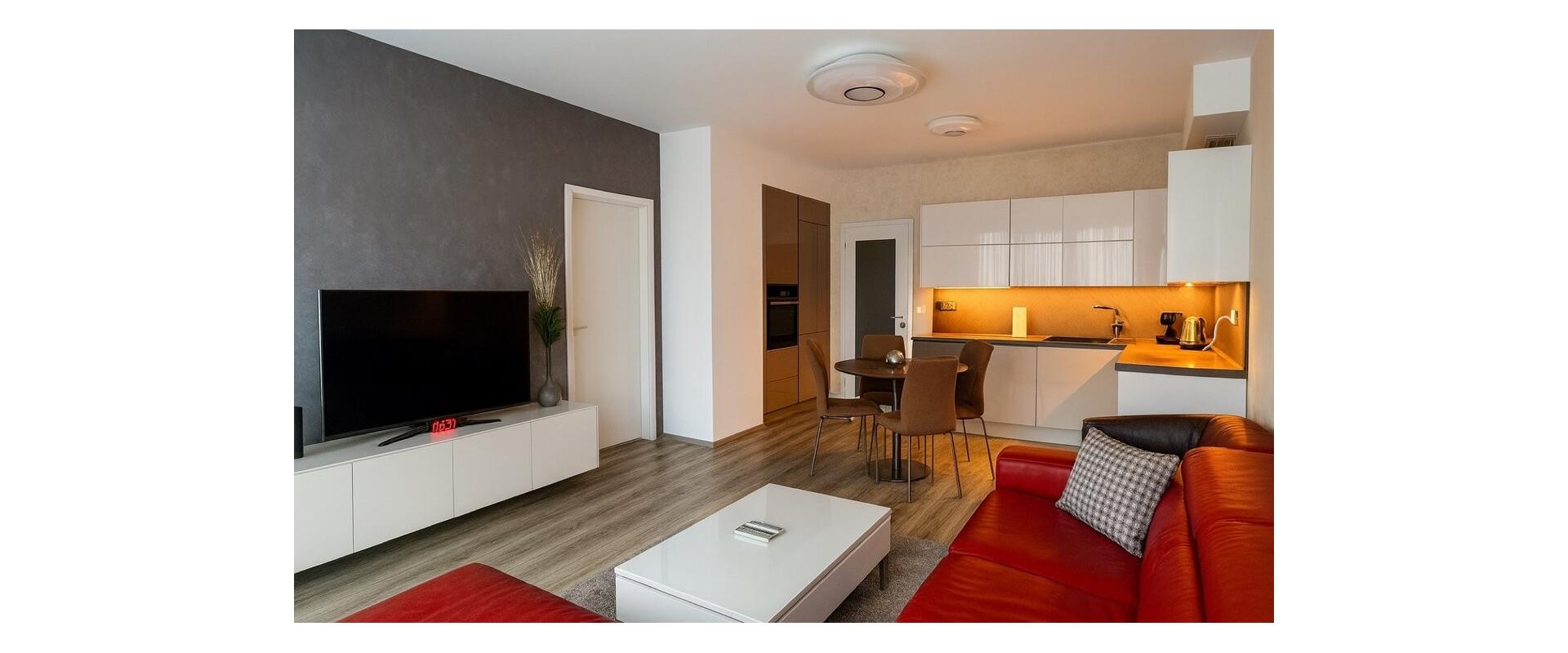Na predaj kompletne zariadený 3 - izbový byt  - 71,5 m2