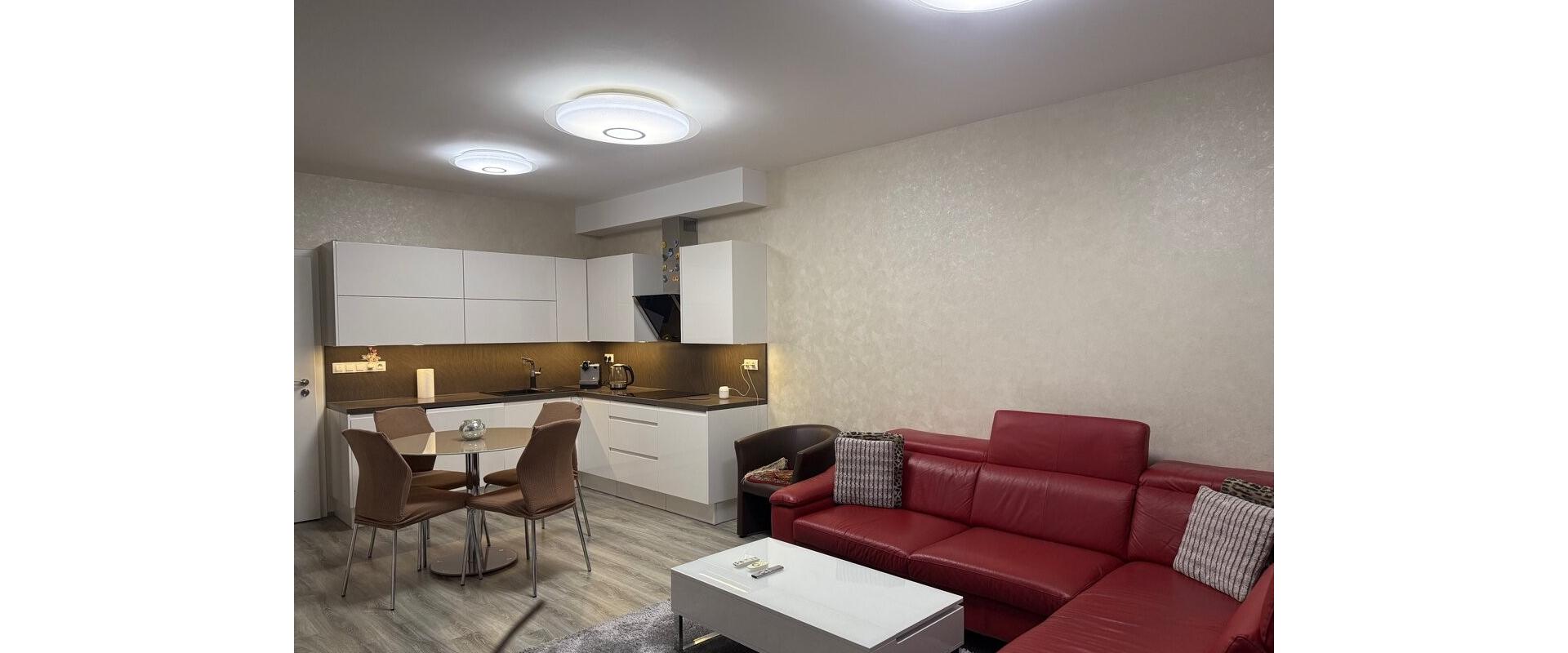 Na predaj kompletne zariadený 3 - izbový byt  - 71,5 m2