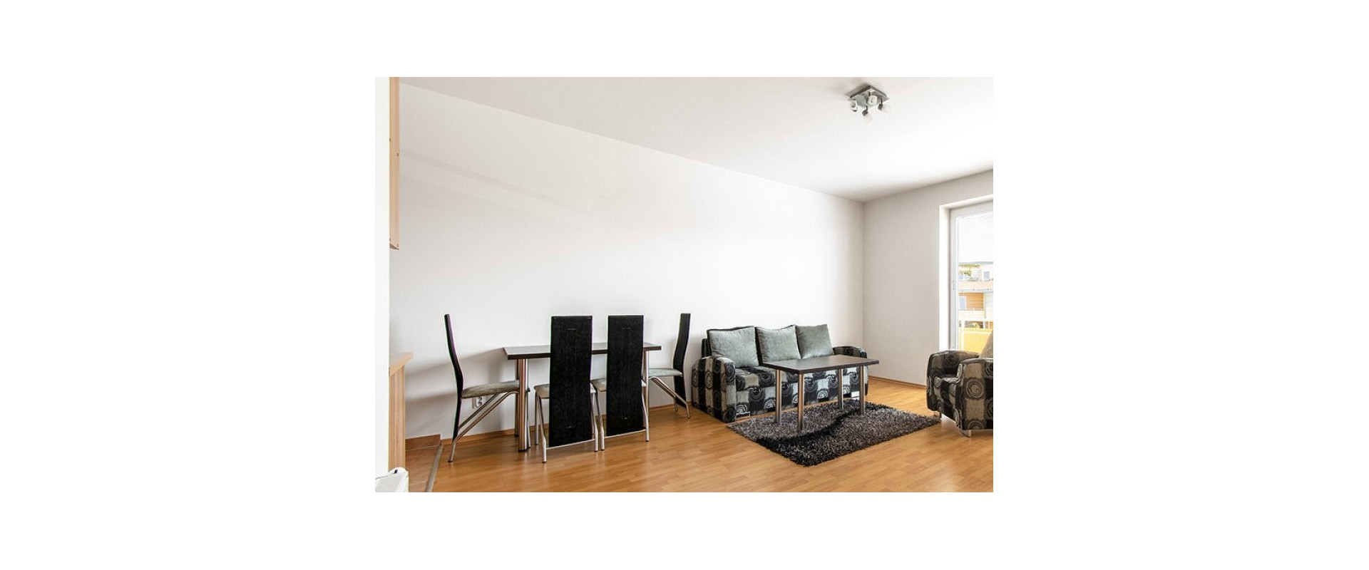 Na prenájom kompletne zariadený  2-izbový byt - 45m2.