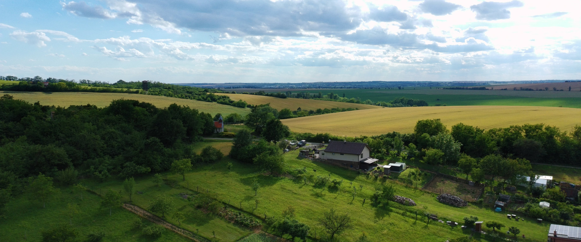 NA PREDAJ POZEMOK S VÝHĽADOM (2306 m2) - Nevidzany