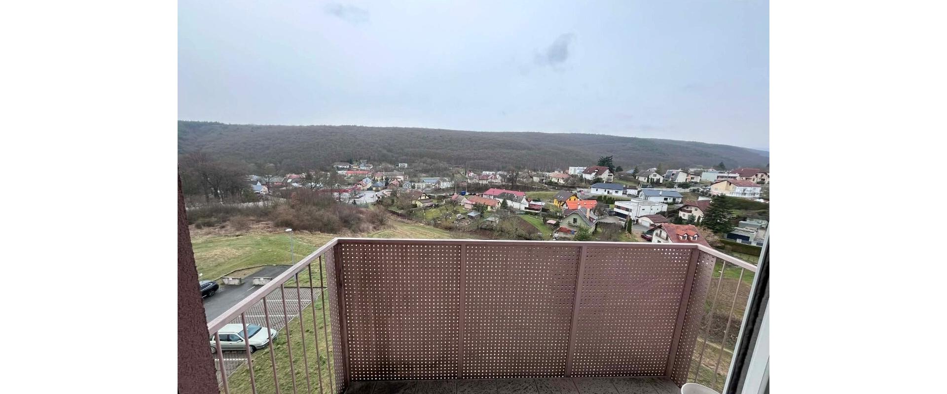 Prenájom 2-izbového bytu s parkovacím miestom KVP