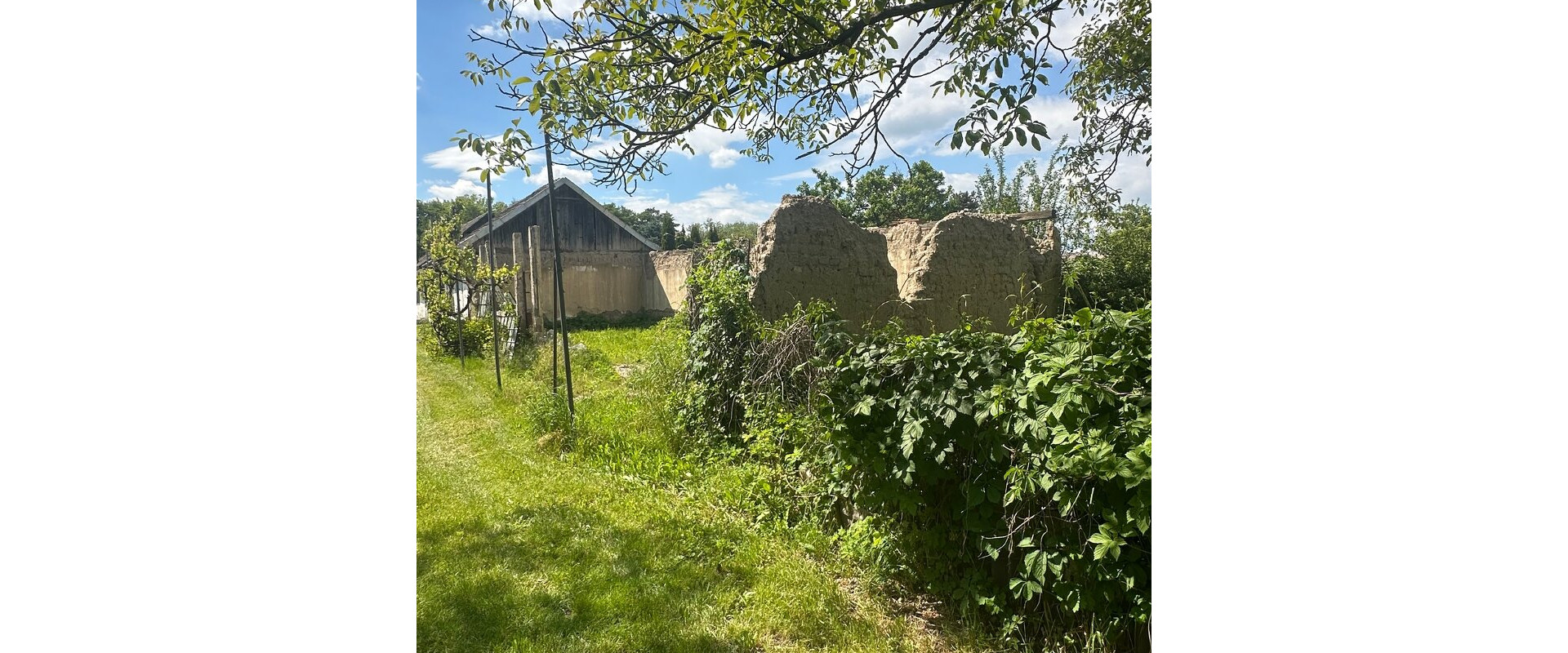 PREDAJ | Rovinatý pozemok s výmerou 2658 m² v obci Veľká Ida