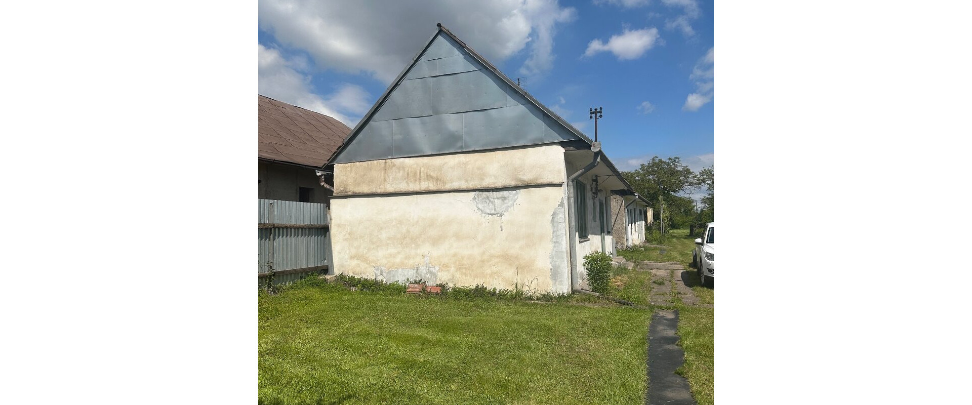 PREDAJ | Rovinatý pozemok s výmerou 2658 m² v obci Veľká Ida