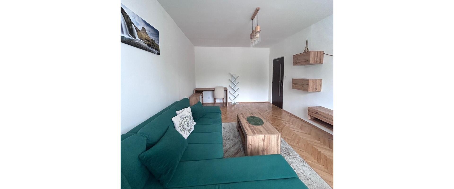 Na prenájom veľmi vkusne a  moderne zariadený 3-izbový byt.