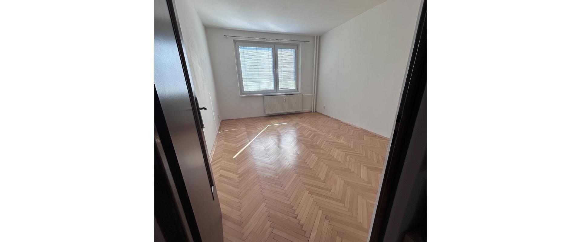 Na prenájom veľmi vkusne a  moderne zariadený 3-izbový byt.