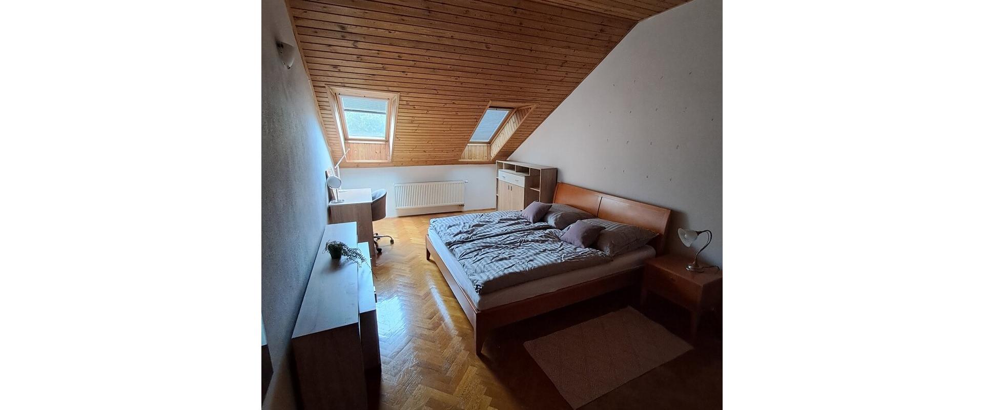 Prenájom 3-izbového bytu na Hlavnej ulici s parkovanim