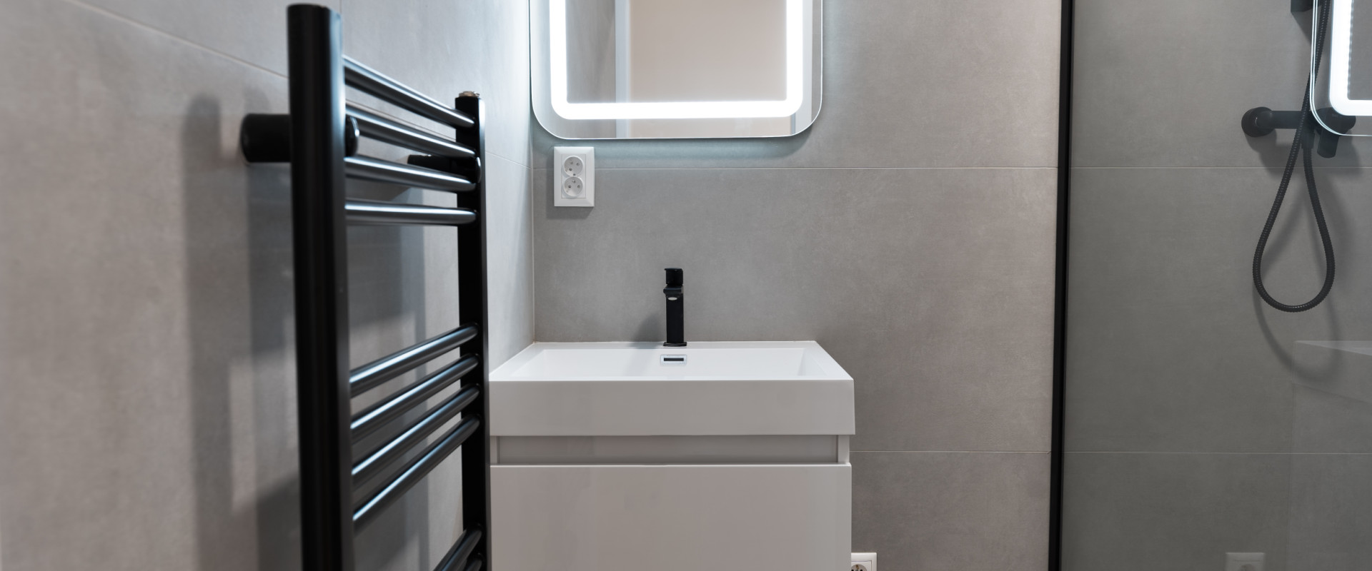 Menší kompletne zrekonštruovaný 3i byt + balkón + pivnica | Výhľad na zeleň zo všetkých izieb