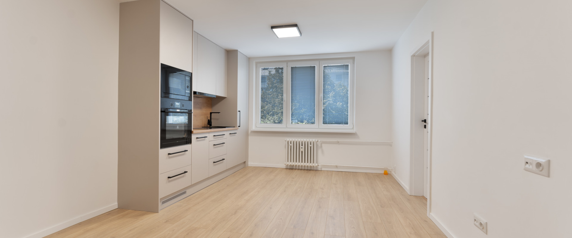 Menší kompletne zrekonštruovaný 3i byt + balkón + pivnica | Výhľad na zeleň zo všetkých izieb