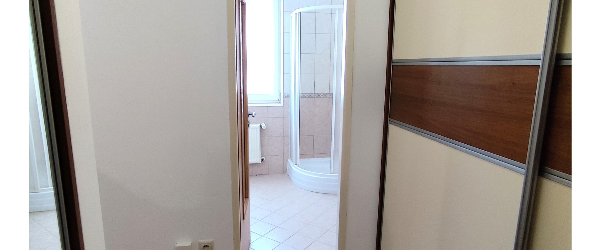 Priestranný 1-izbový apartmán | Tichá lokalita pri centre