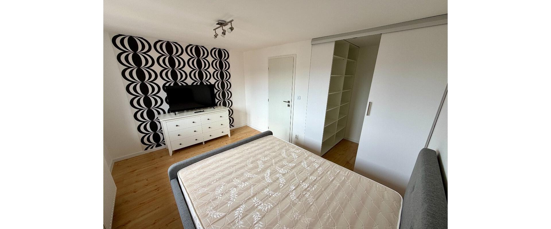 Na prenájom – 2-izbový podkrovný byt s balkónom, Šafárikova