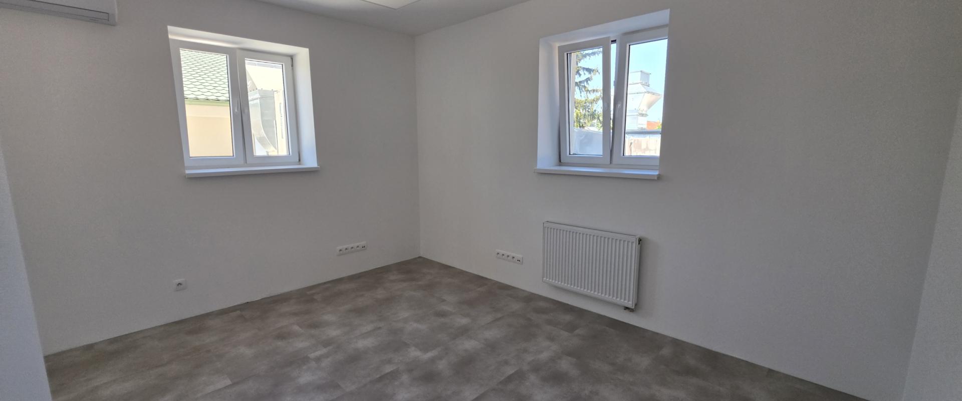 Luxusný kancelársky priestor 23,3m² v centre Hlohovca