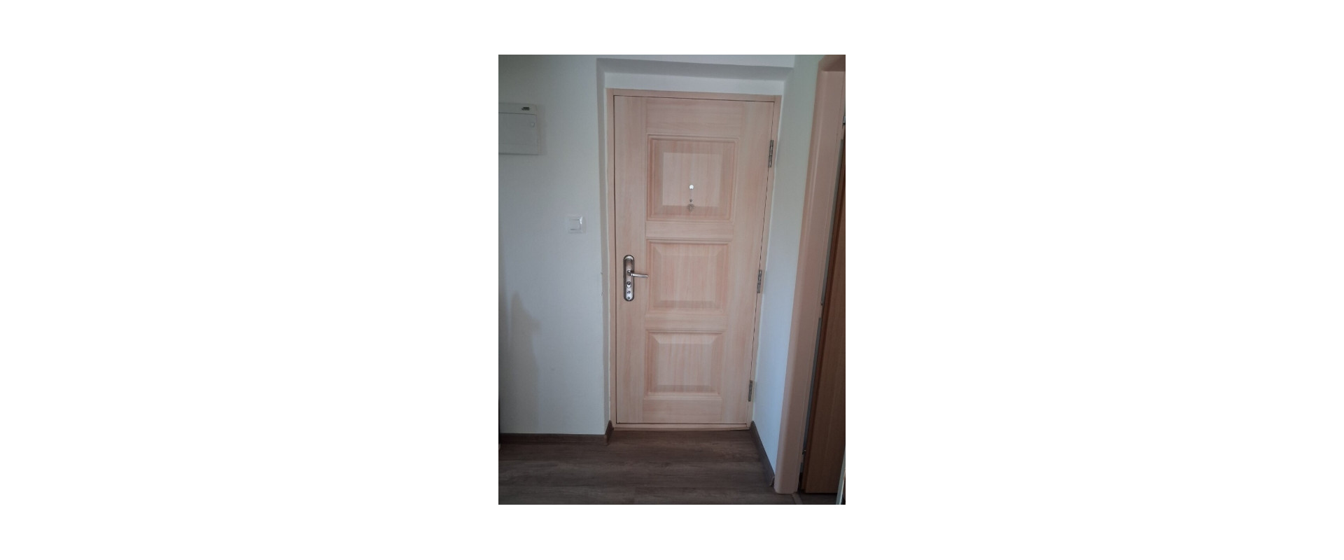 Kompletne zrekonštruovaný 2-izbový byt s dvorom – Kostolné