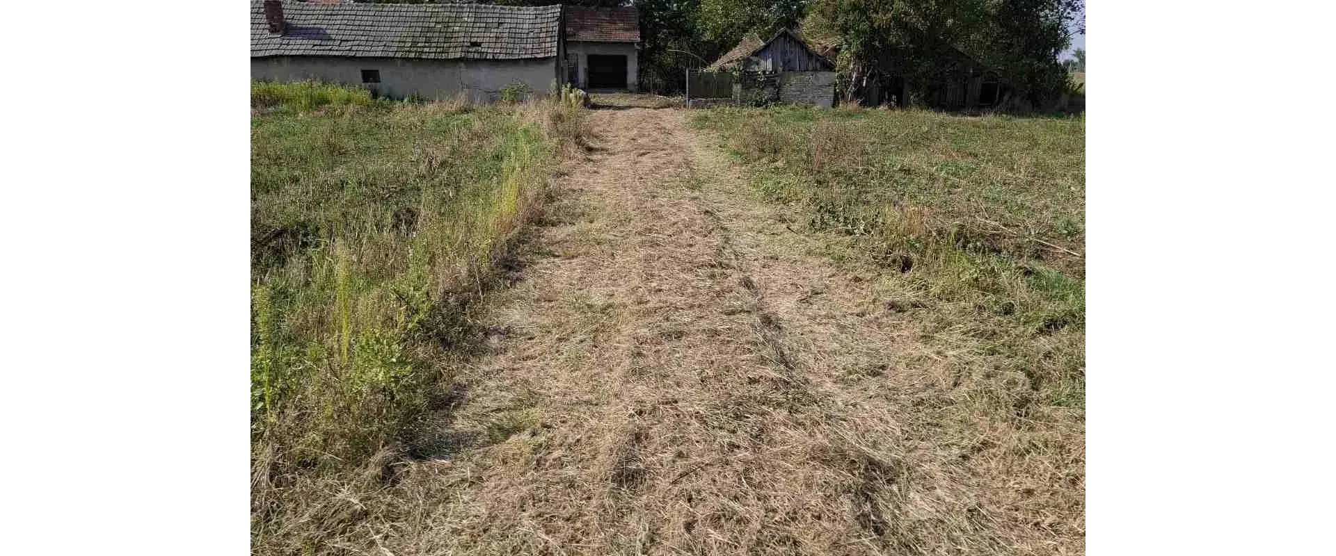 Pozemok s domom na samote s potenciálom farmy pri Komárne