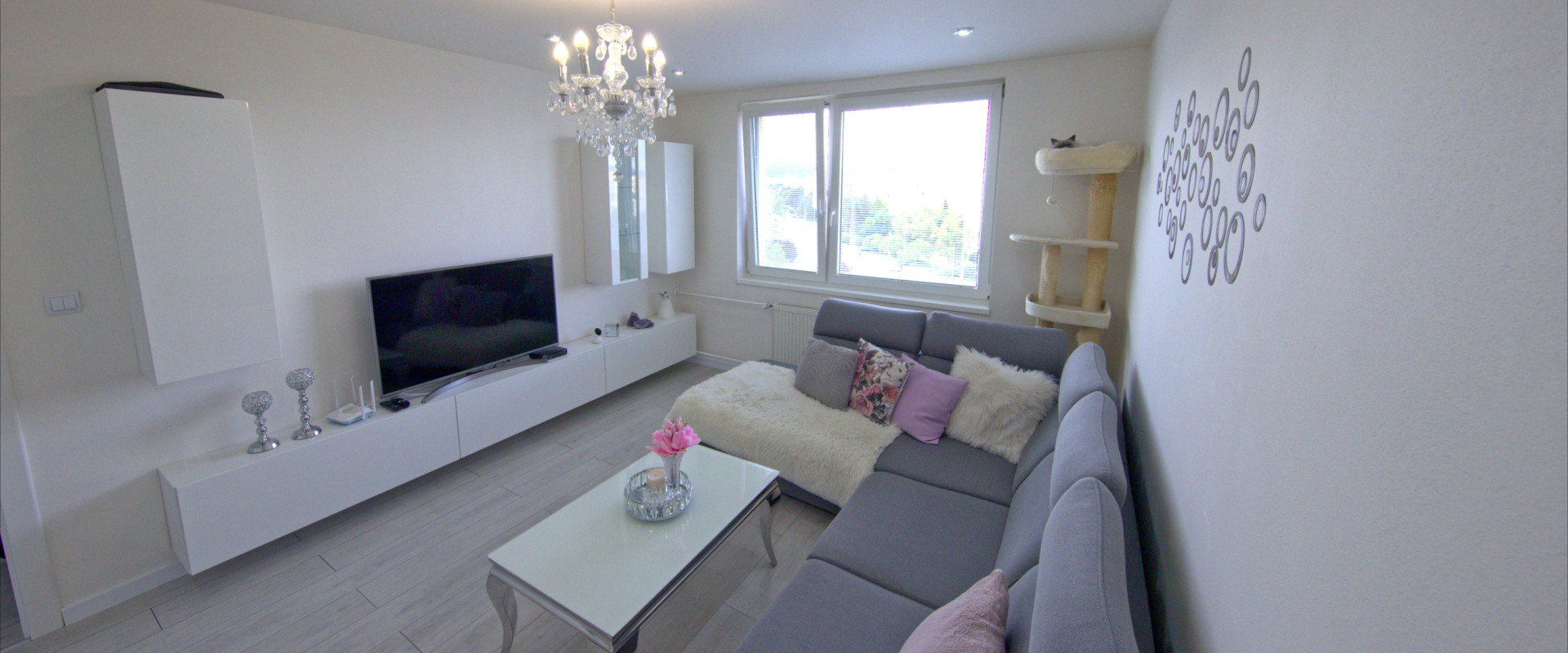 3-IZBOVÝ BYT NA TERASE | 67 m² | 8/8