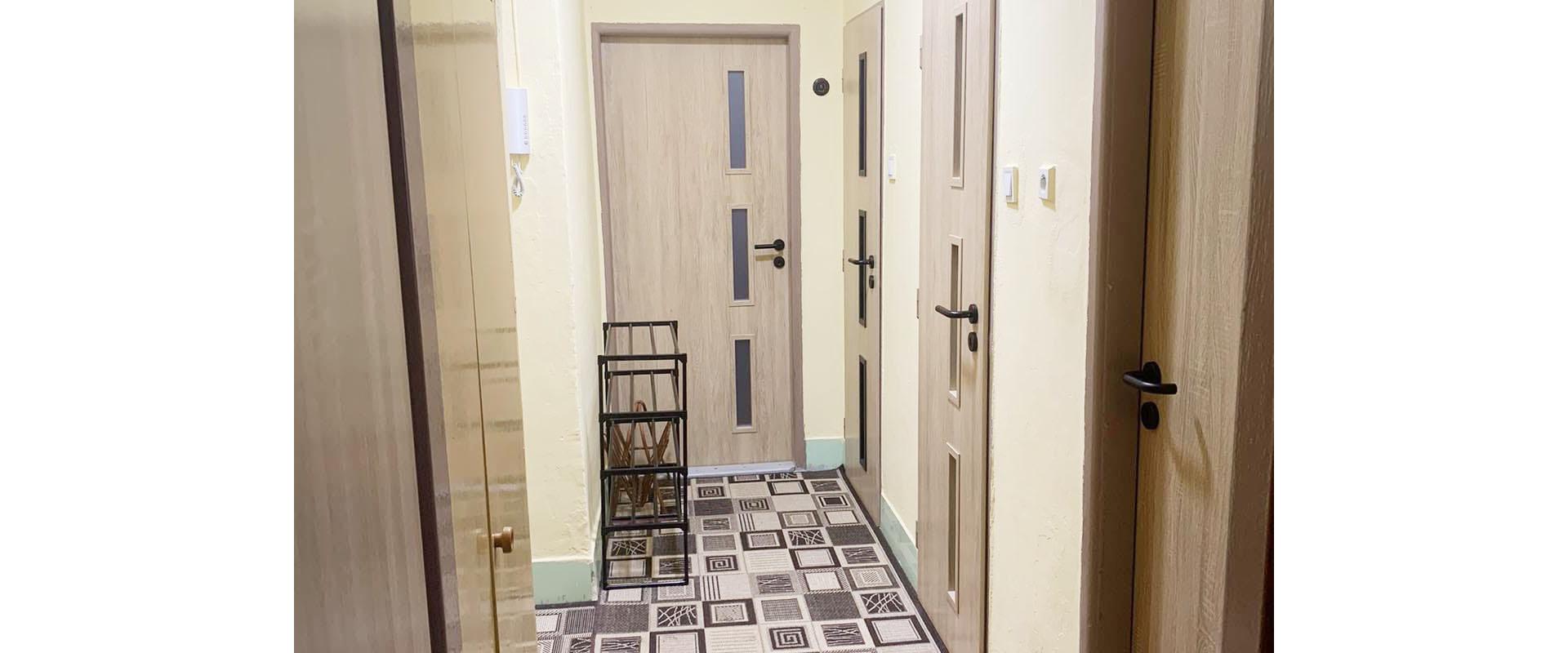 PRENÁJOM: Zariadený 2-izbový byt s balkónom Michalovce