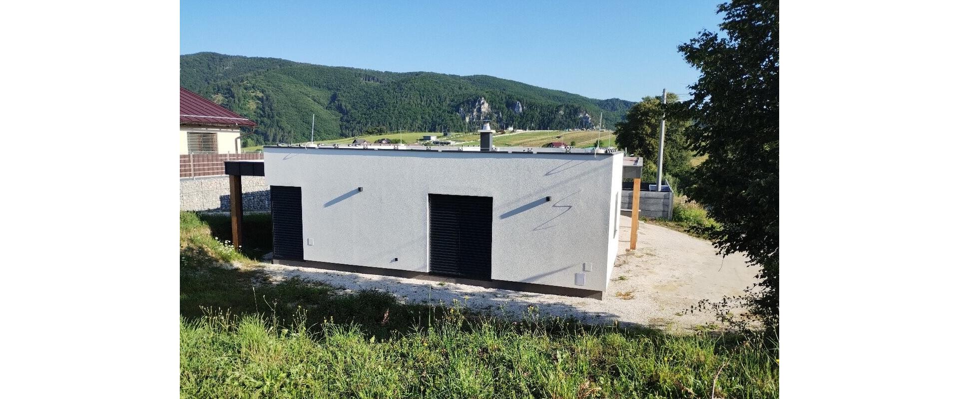 Moderný 4-izbový bungalov v obci Poluvsie iba kúsok od Žiliny.