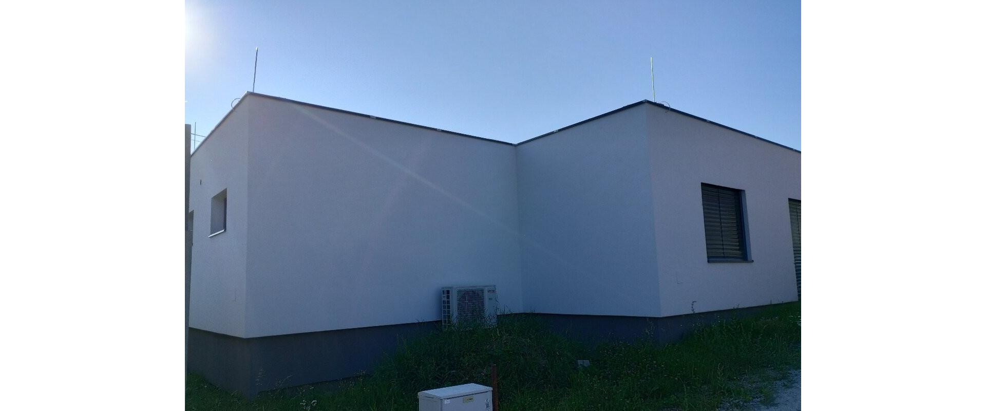 Moderný 4-izbový bungalov v obci Poluvsie iba kúsok od Žiliny.