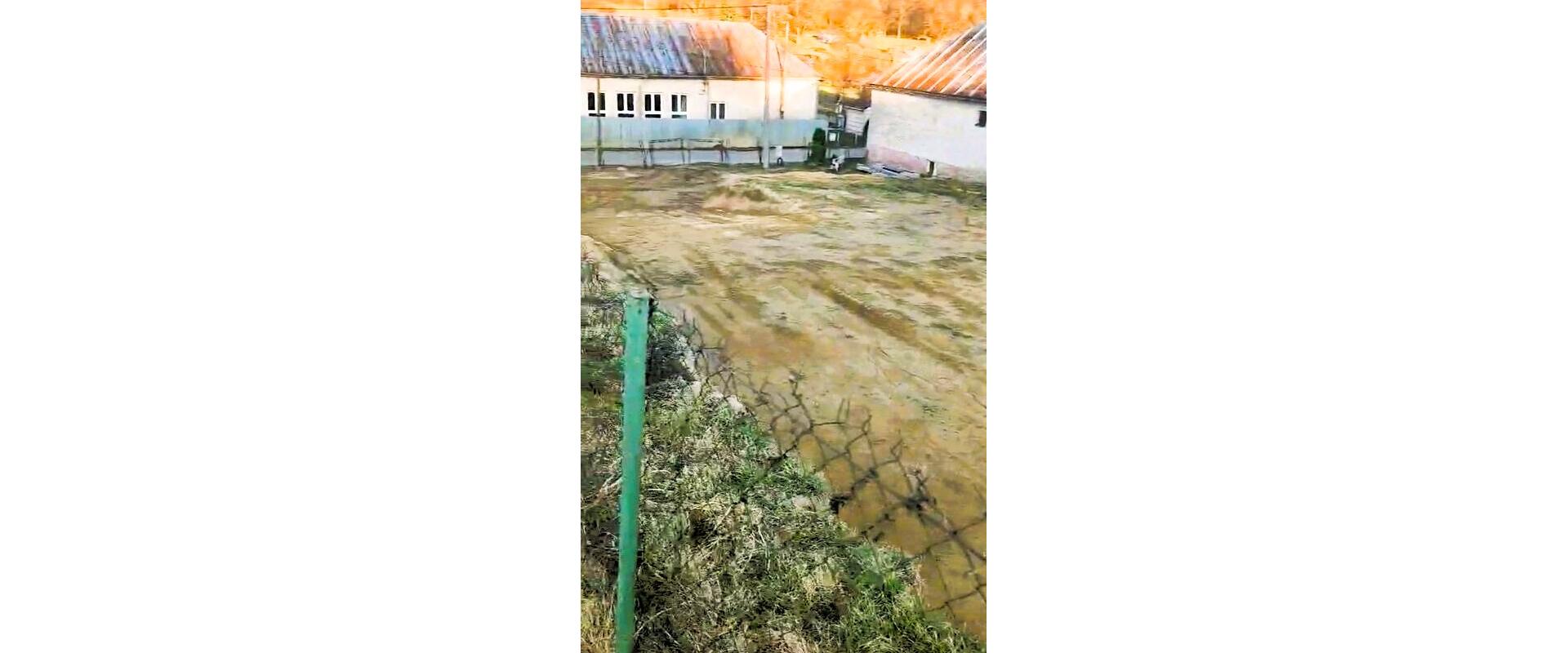 Na predaj stavebný pozemok - 2 050 m² v obci Karná – stavebné povolenie a projekt domu v cene.