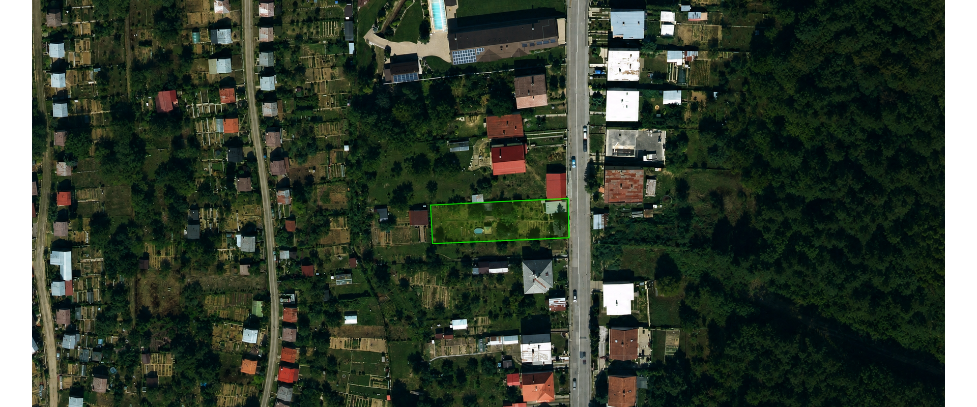 STAVEBNÝ POZEMOK 900 m²– ul. KUDLOVSKÁ ULICA  v  HUMENNOM
