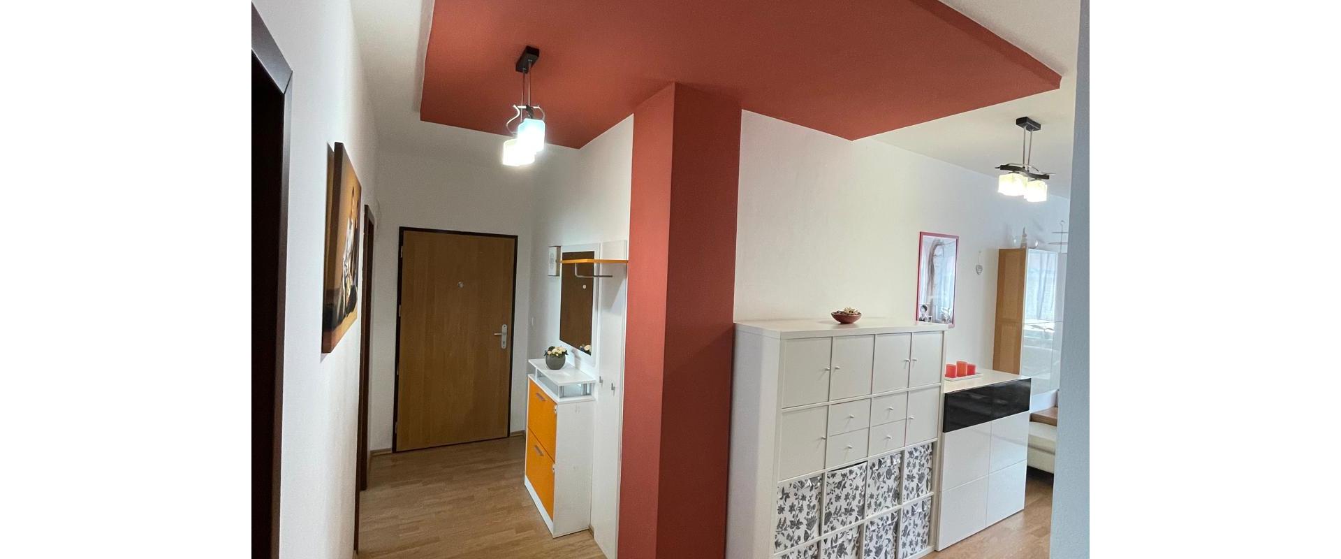 Nadštandardný 4-izbový byt s 2 garáž.státiami a šatníkom