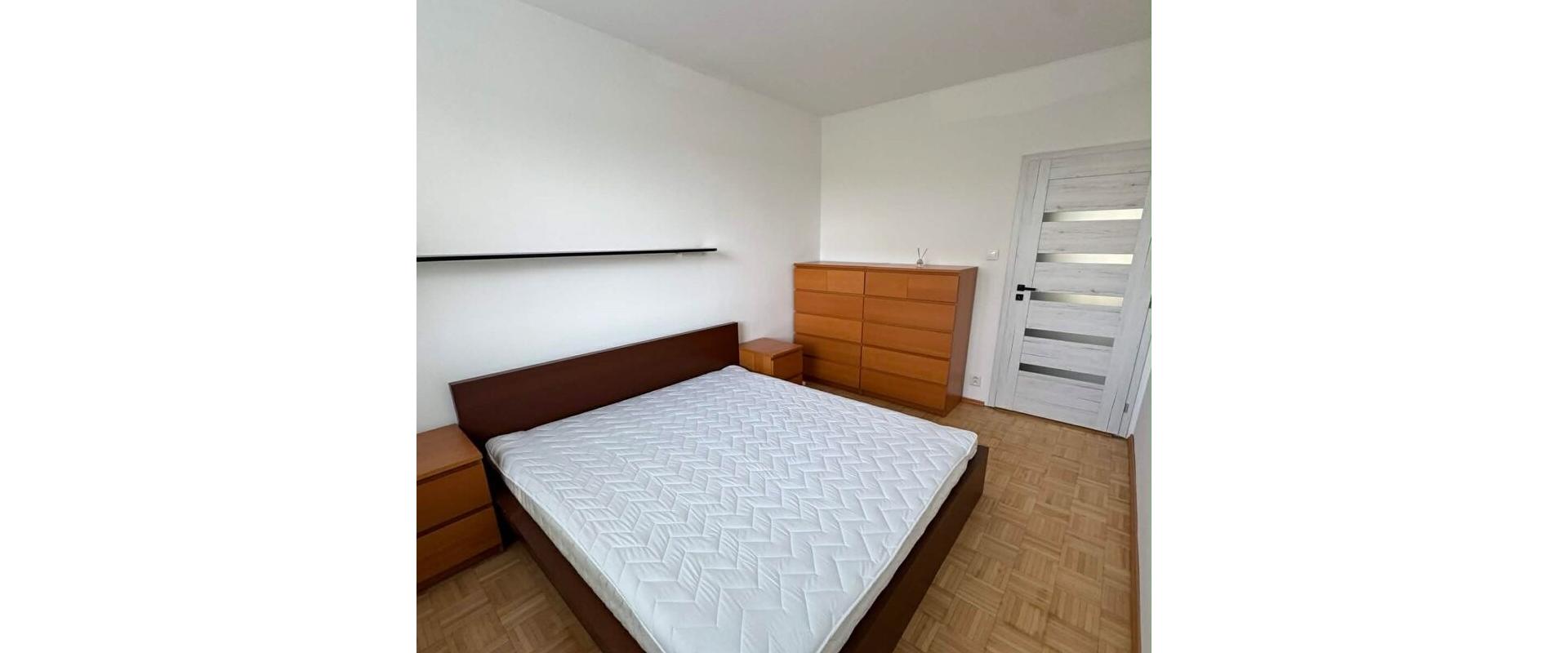 Prenájom: 5-izbový byt - 96 m² v obľúbenej lokalite Solinky.