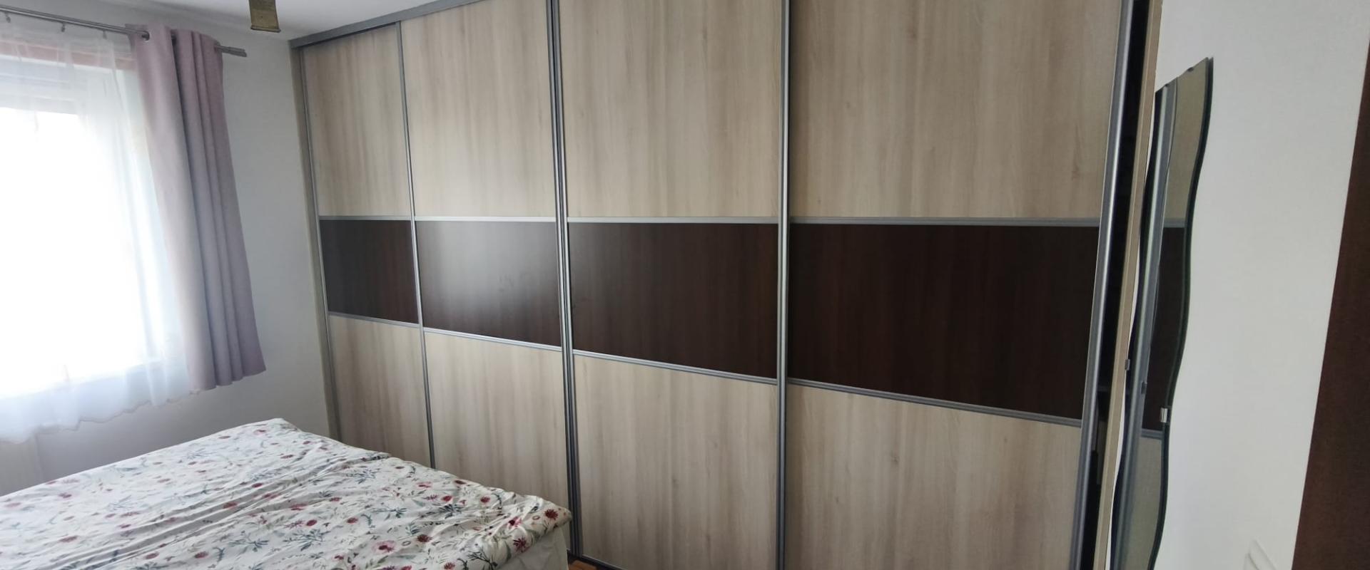 Nadštandardný 4-izbový byt s 2 garáž.státiami a šatníkom