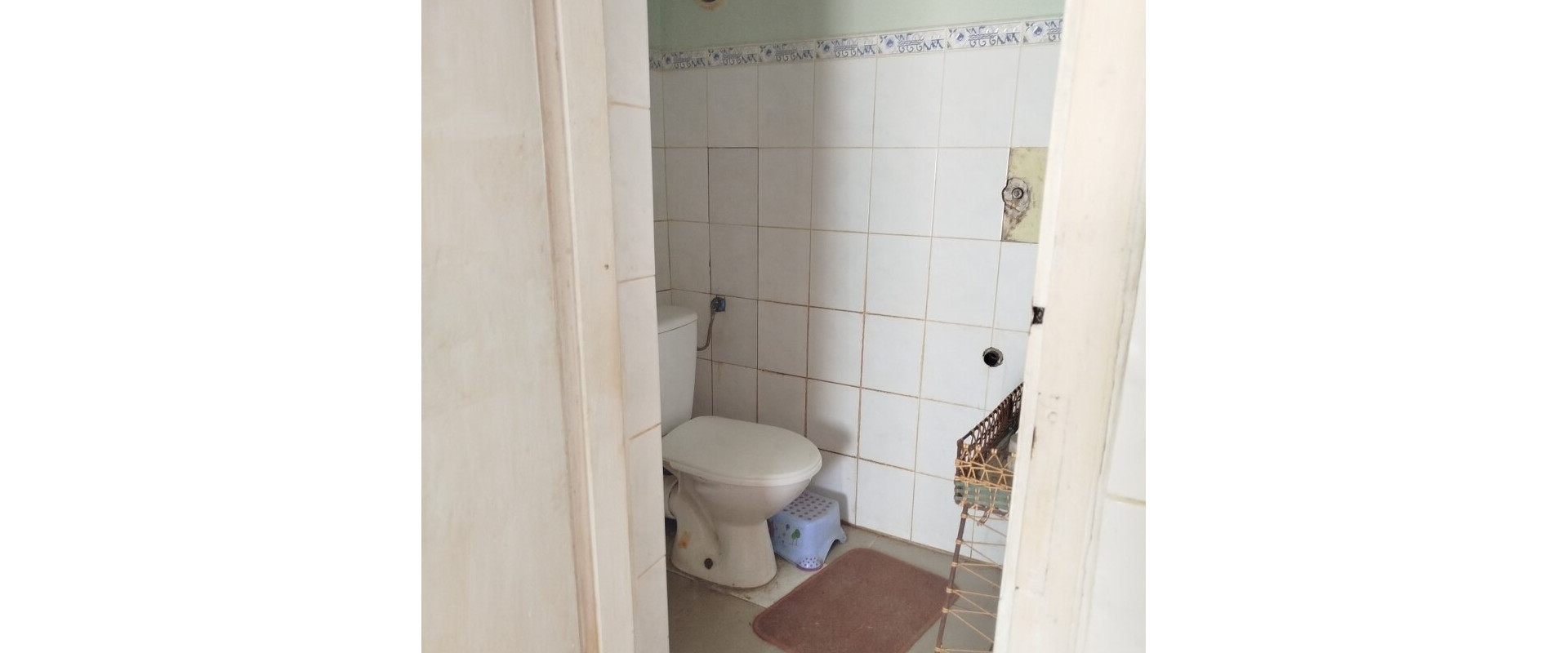 Starší rodinný dom 4 izbový za dobrú cenu v obci Modrany