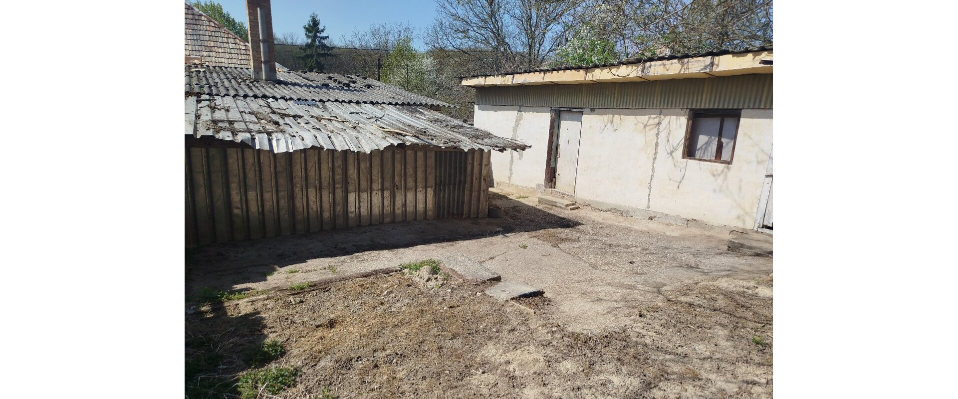 Starší rodinný dom 4 izbový za dobrú cenu v obci Modrany