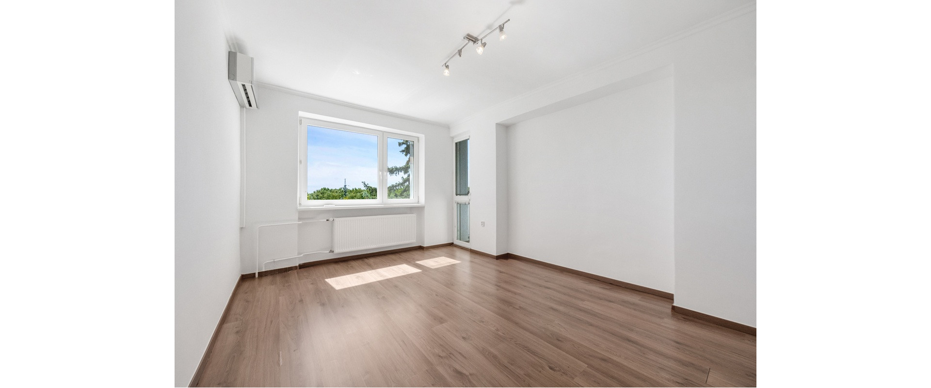 🔑NA PREDAJ 2-IZBOVÝ BYT + BALKÓN + PARKING, 56 M2, 194990 €