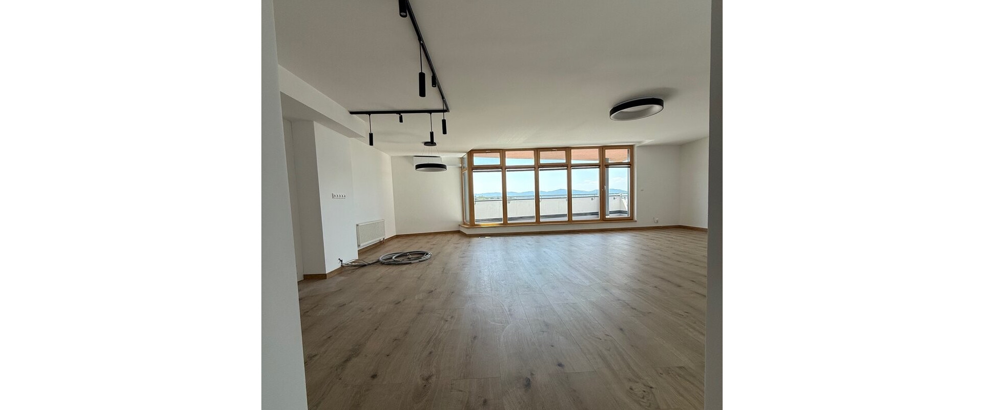 Na predaj výnimočný 4-izbový byt po rekonštrukcii 159,28 m².