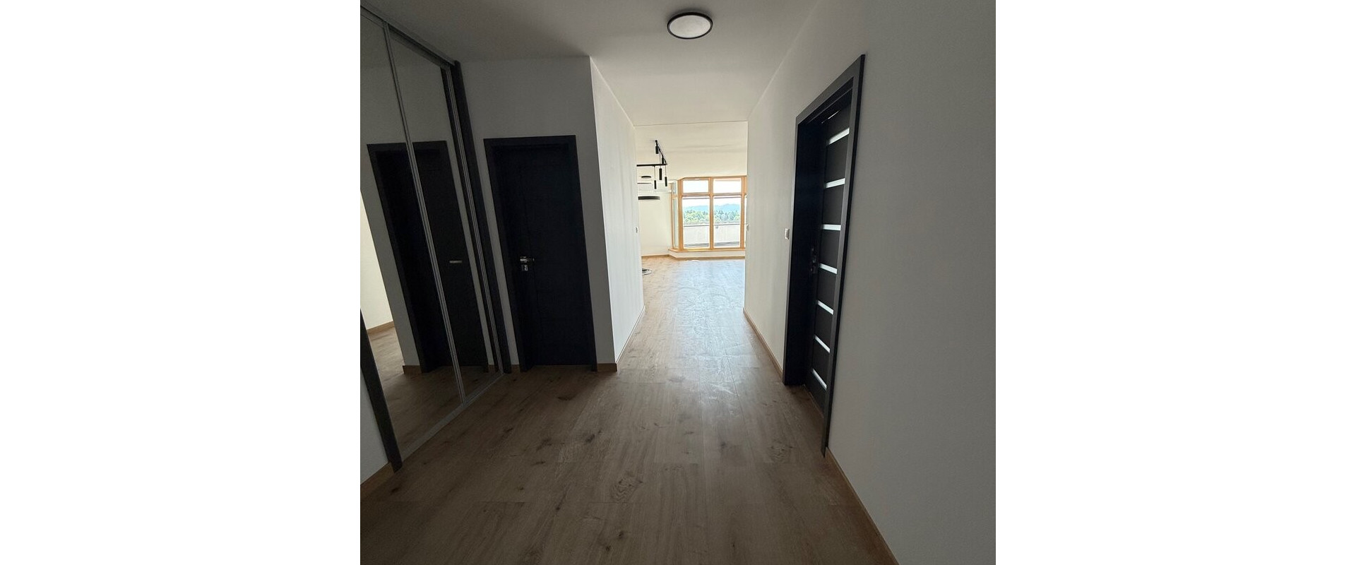 Na predaj výnimočný 4-izbový byt po rekonštrukcii 159,28 m².