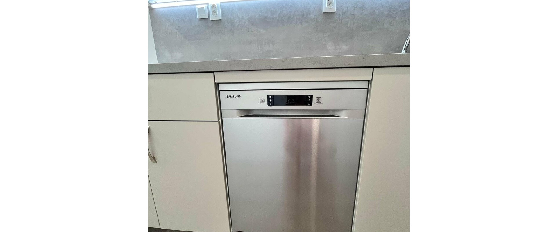 Kompletne prerobený 2-izbový byt s lodžiou - v centre mesta