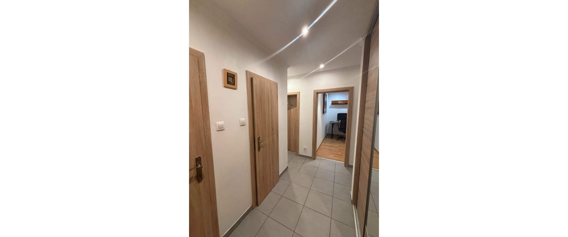 PRENÁJOM 3-IZBOVÝ BYT S BALKÓNOM, STARÉ MESTO – KOŠICE
