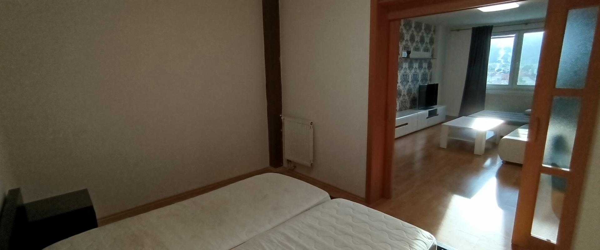 Priestranný a zariadený 3-izbový byt na predaj – Jahodníky