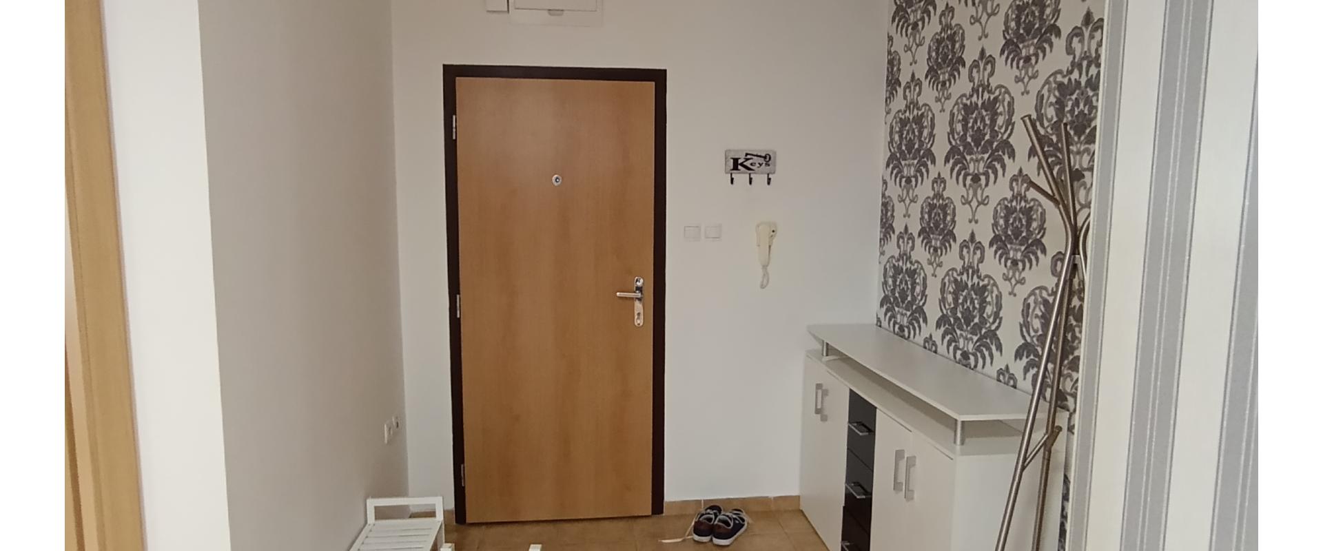 Priestranný a zariadený 3-izbový byt na predaj – Jahodníky